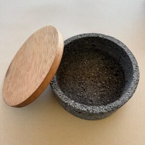 Tortillero de piedra volcánica